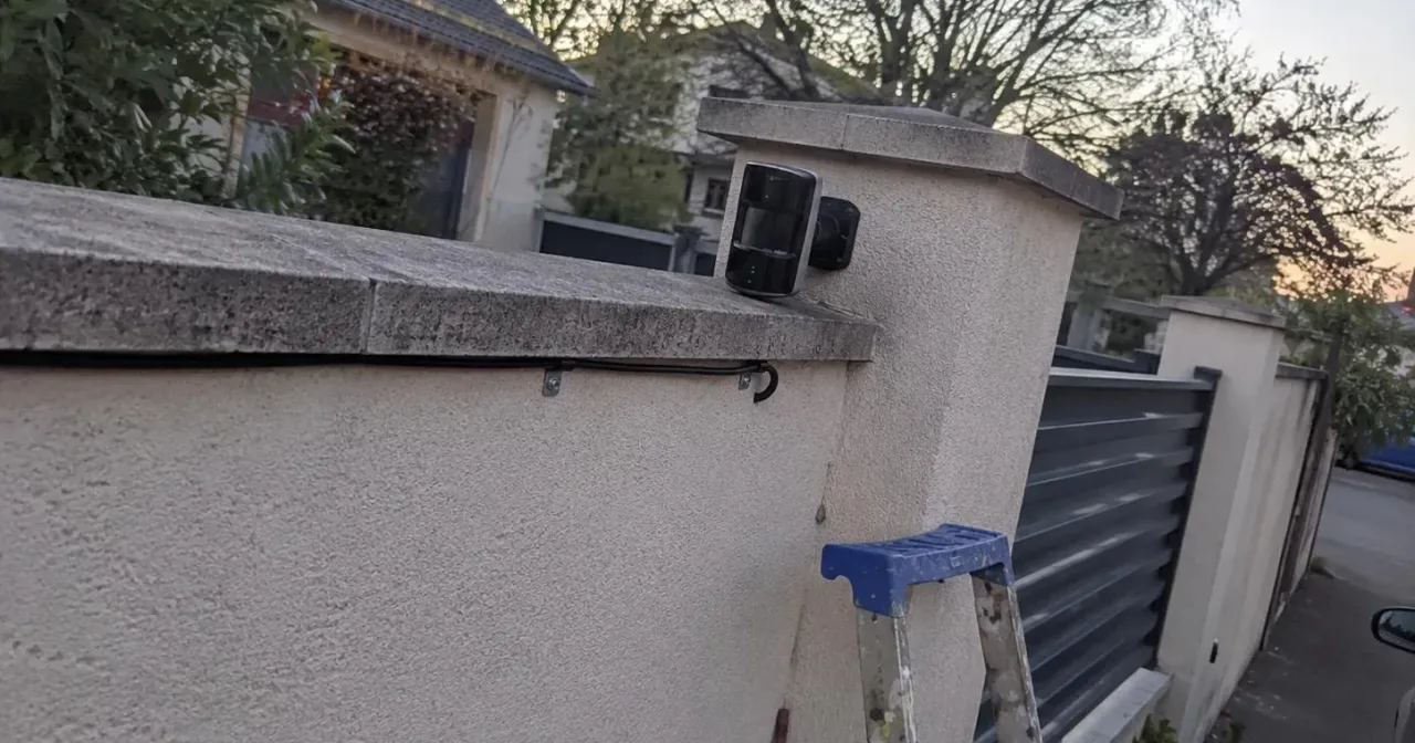 Détection périmétrique : protéger les accès extérieurs de votre bâtiment