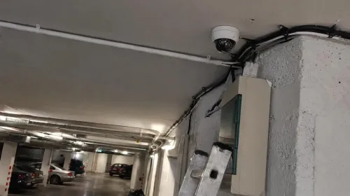 Installation vidéosurveillance entreprise : bureaux, commerces, parkings, obligations