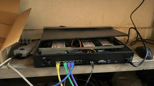 NVR vs DVR : quelle technologie d'enregistrement vidéo choisir en 2026 ?